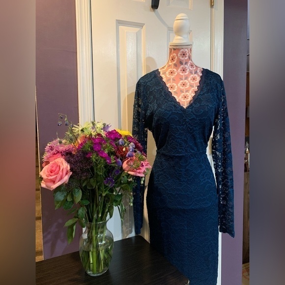 Vero Mods Lace Dress - Picture 1 of 5